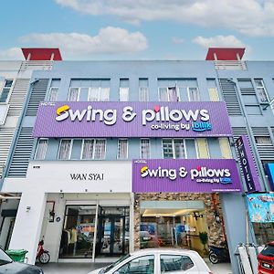 Swing & Pillows - My Home Hotel Wangsa Maju